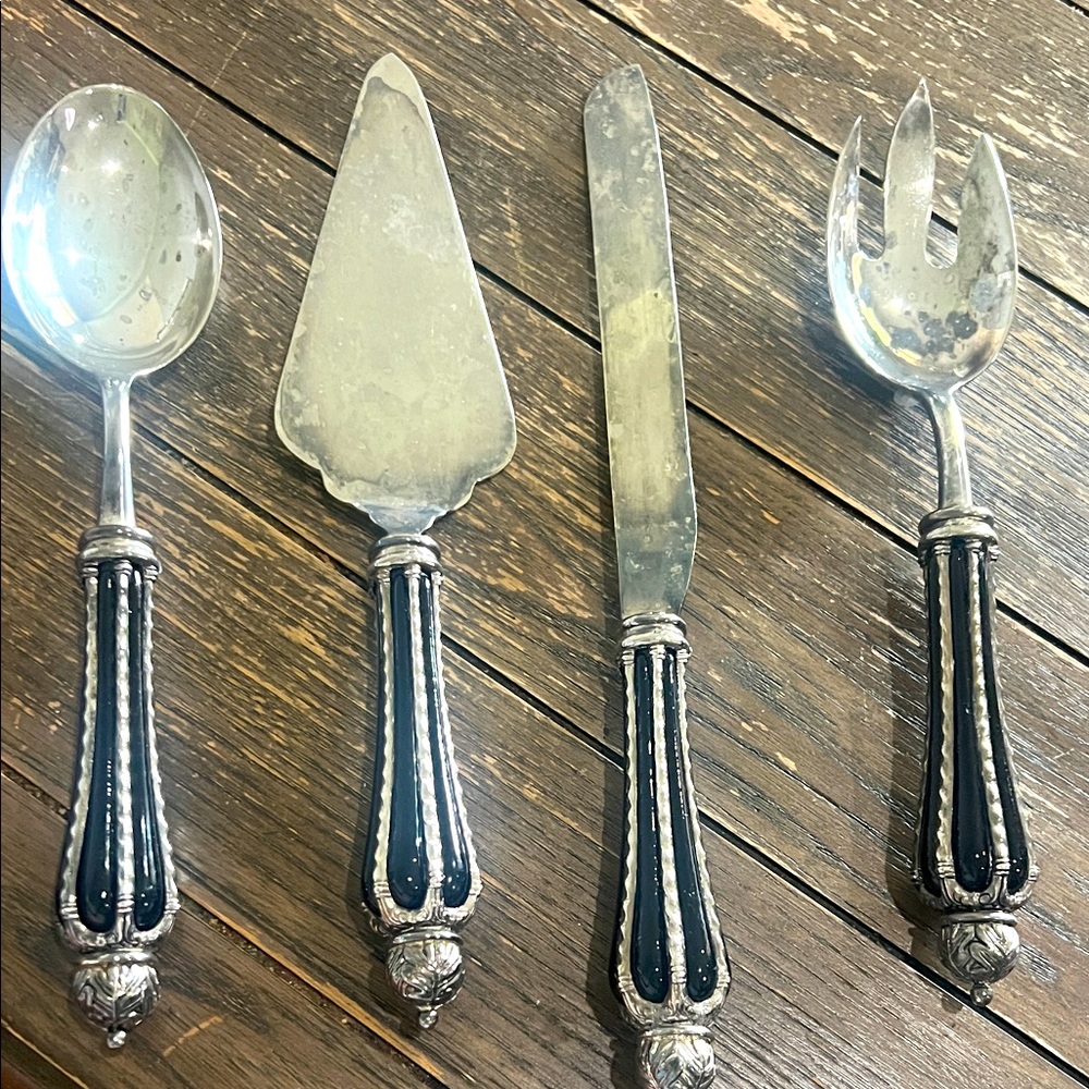 Wallace silver Black and Silver plated Cutlery Set